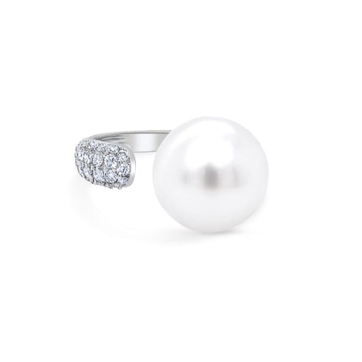 18k white gold ring with 12 mm South Sea pearl and 0.31 cts diamonds