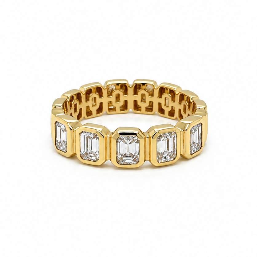 18k yellow gold ring with five emerald-cut diamonds, 1.01 ct total weight