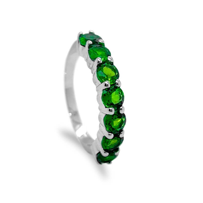 18k white gold band ring with seven round chrome diopside gemstones