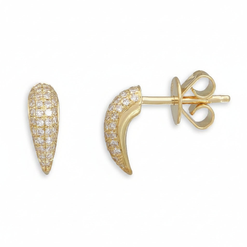 14k gold stud earrings with claw setting and central diamond