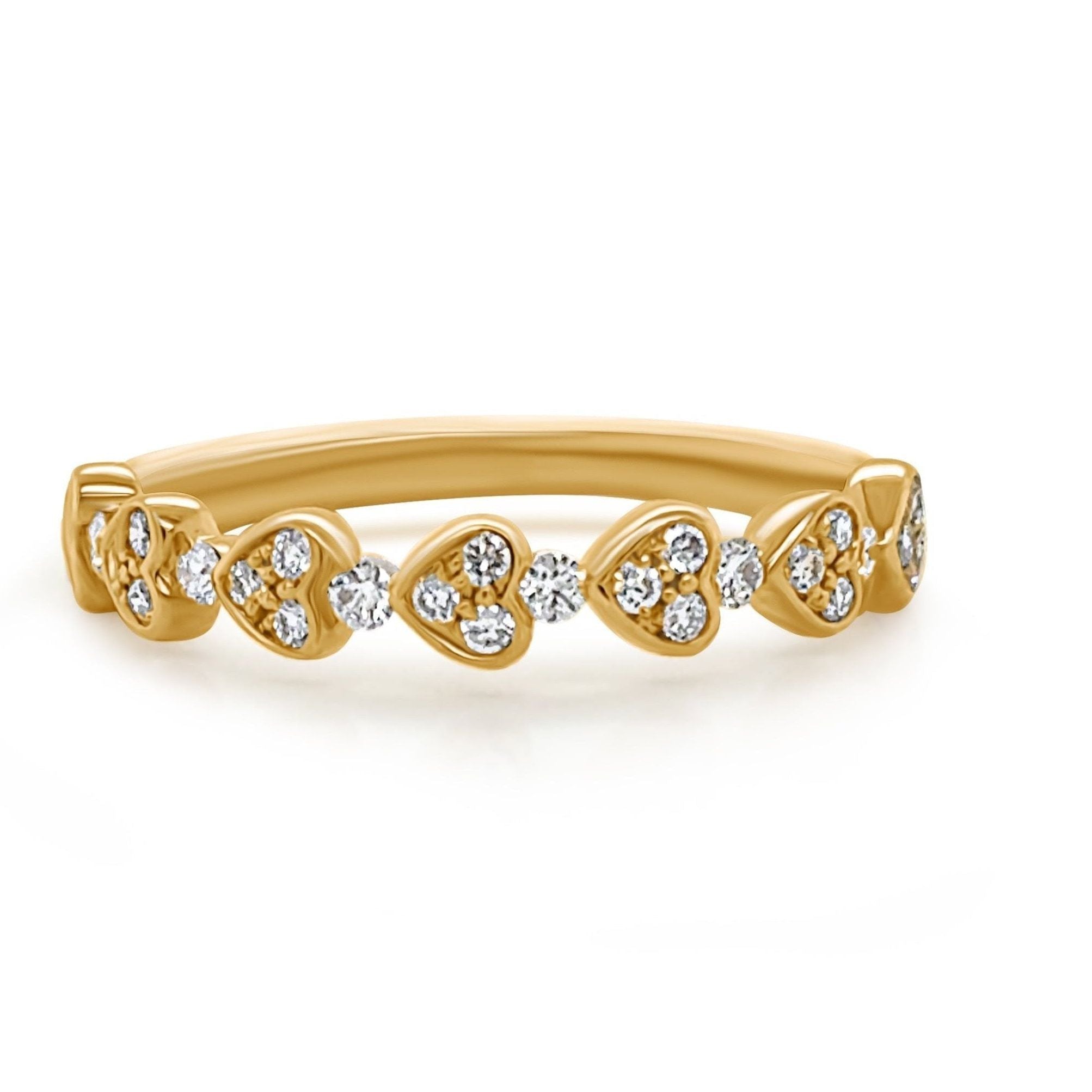 18k yellow gold ring with seven interlocking heart shapes set with round brilliant diamonds