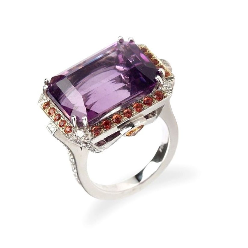18k yellow gold ring with amethyst center and pavé orange sapphire and diamond accents