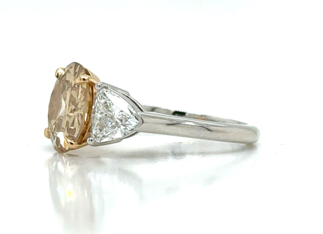 Engagement ring for summer proposal in Miami