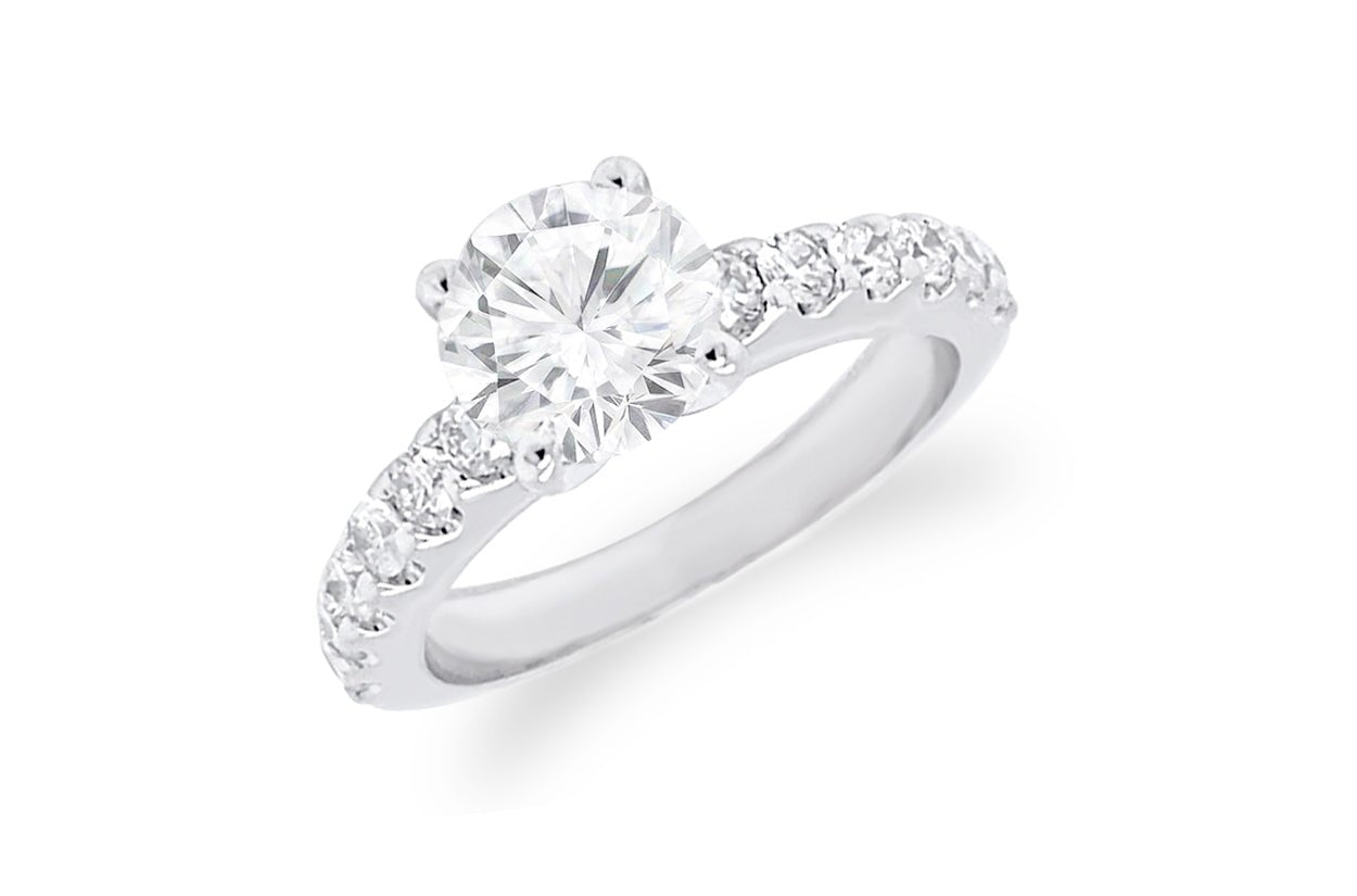 Custom engagement ring in Miami