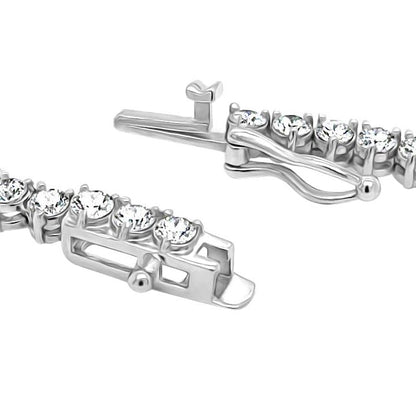 18k gold graduated diamond necklace with 13.19 ctw round brilliant diamonds by Diamond Tales