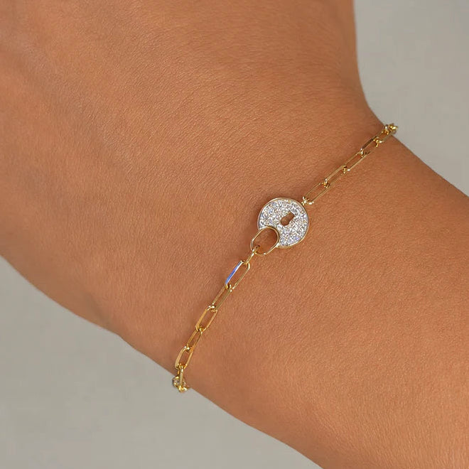 14k gold paper-clip chain bracelet with padlock charm and 0.07 cts pavé diamonds