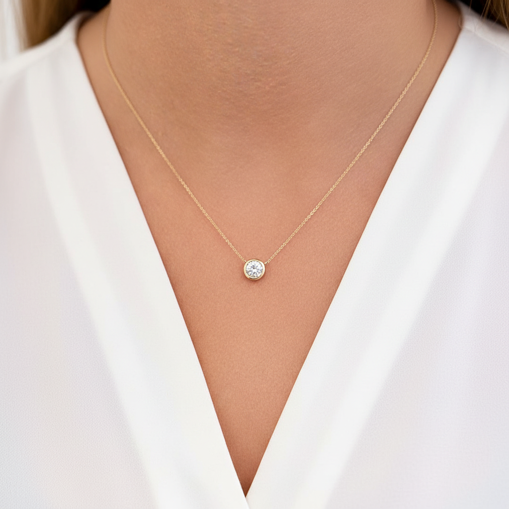 14k yellow gold pendant necklace with 0.85 ct natural diamond