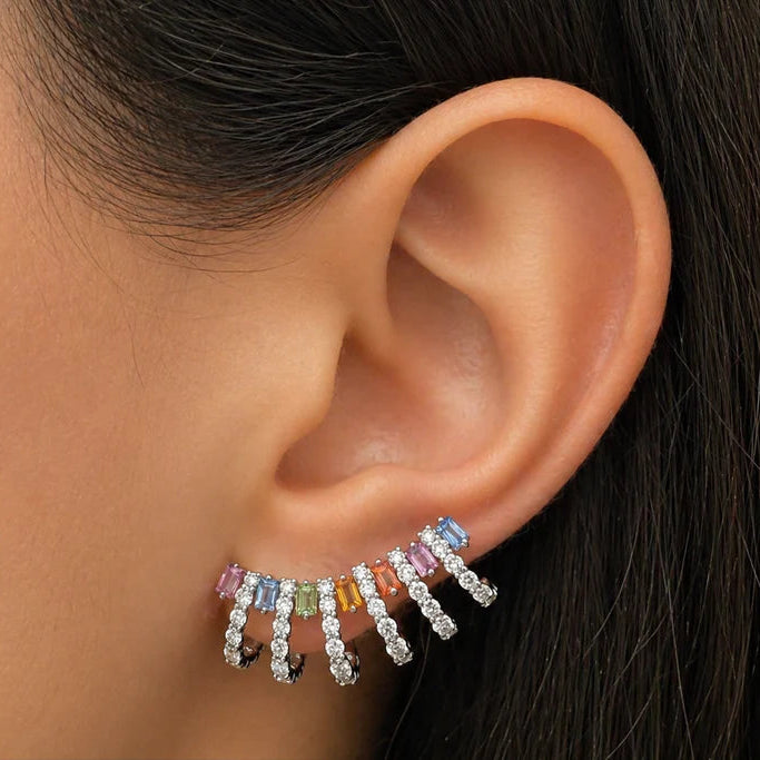 18k white gold lobe stud earrings with multicolor emerald-cut sapphires (1.94 cts) and round diamonds (2.57 cts)
