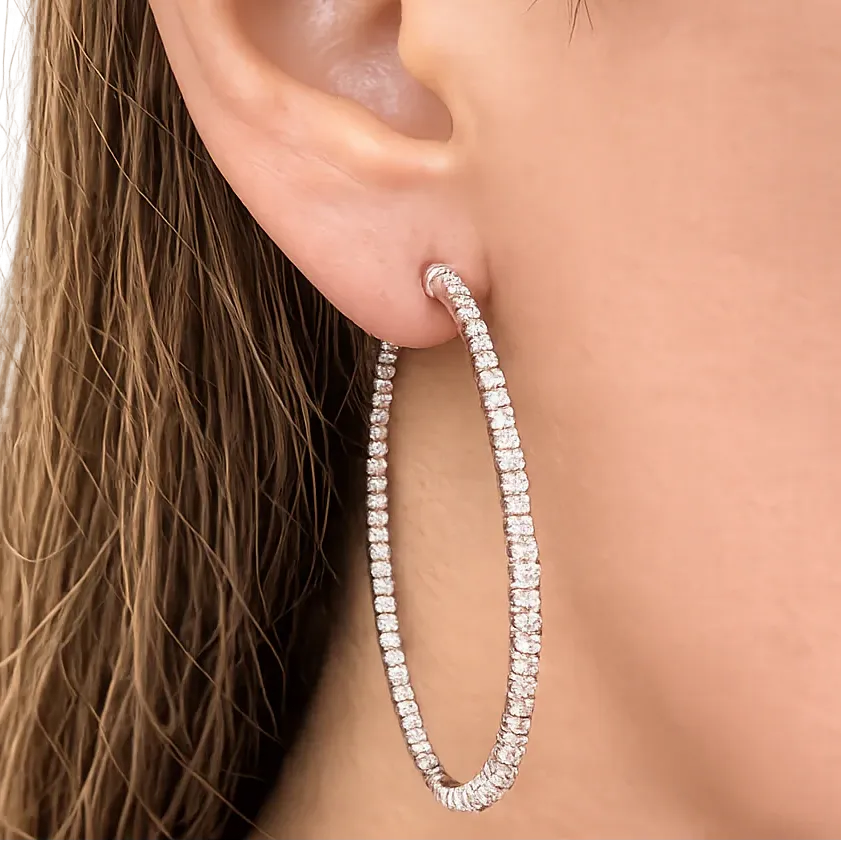 18k white gold round hoop earrings with 136 diamonds (1.20 cts)