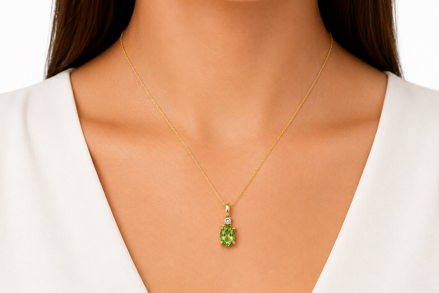oval tsavorite and diamond pendant necklace in 14k gold, detail view