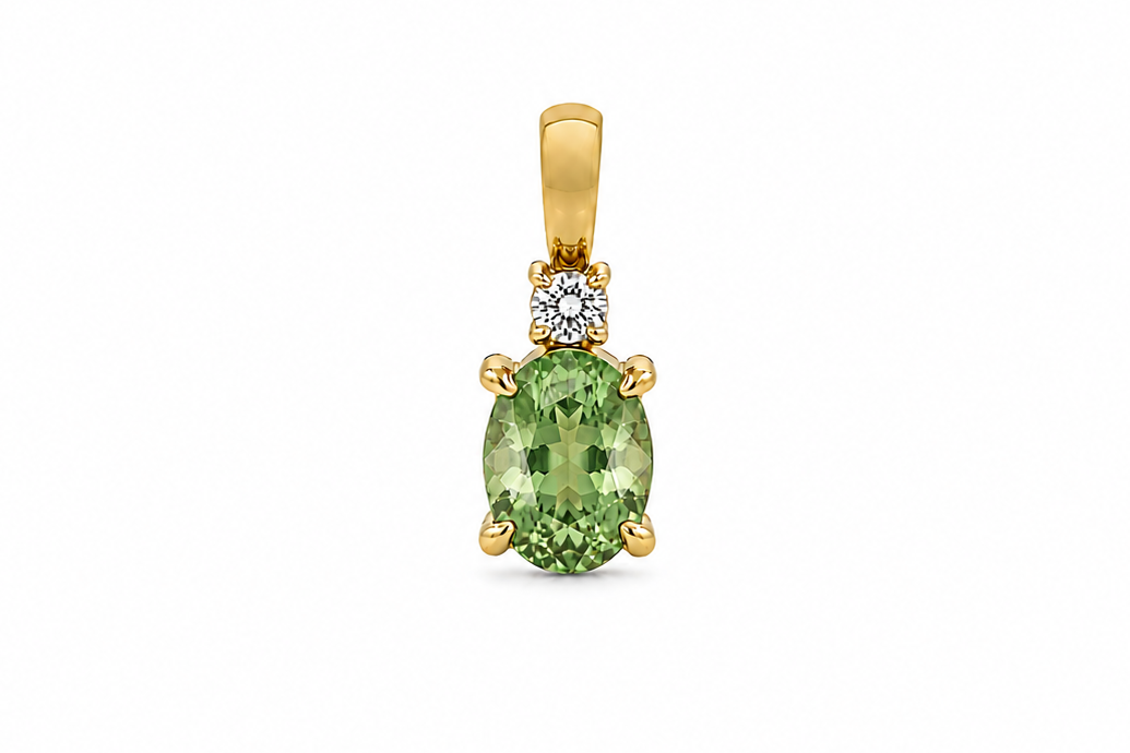14k yellow gold necklace with 0.76 ct oval tsavorite garnet and diamond