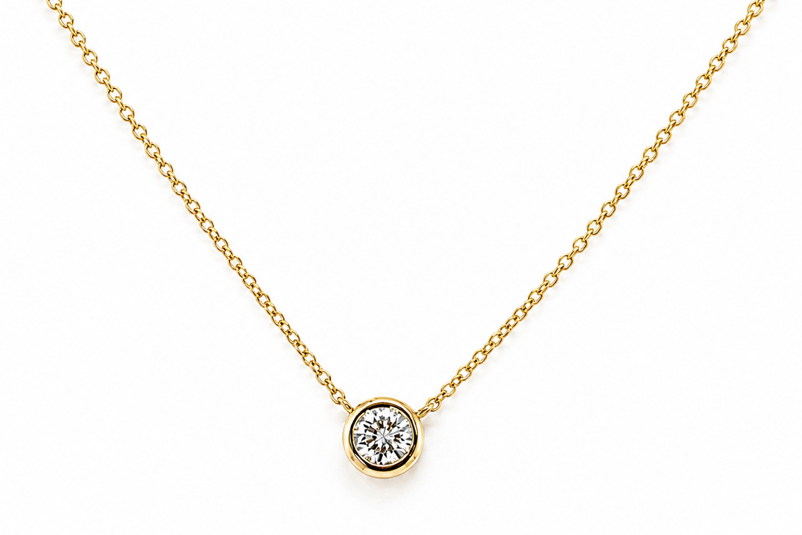 Necklace 14kt Yellow Gold with Central Diamond 0.19 carats