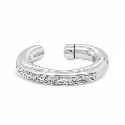 18k white gold diamond ear cuff with 0.11 carats of diamonds