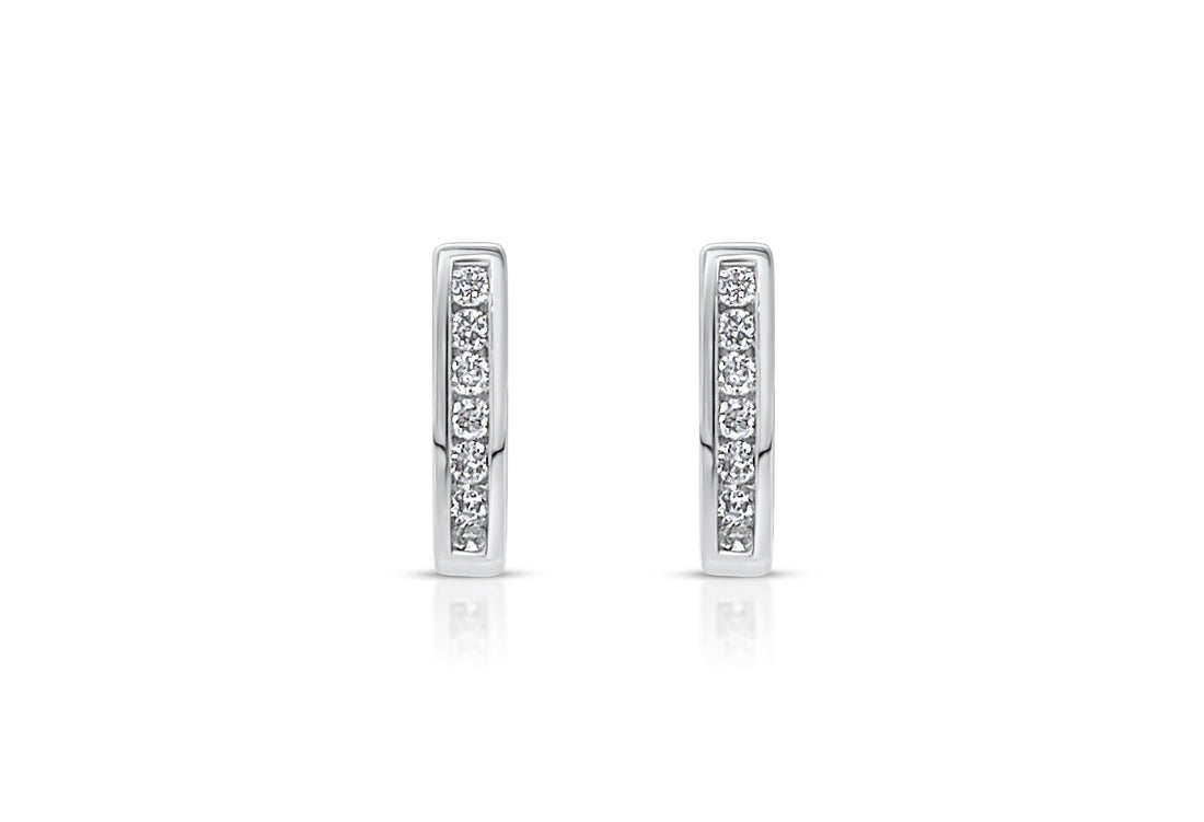 18k Gold Oval Hoops &amp; Diamonds