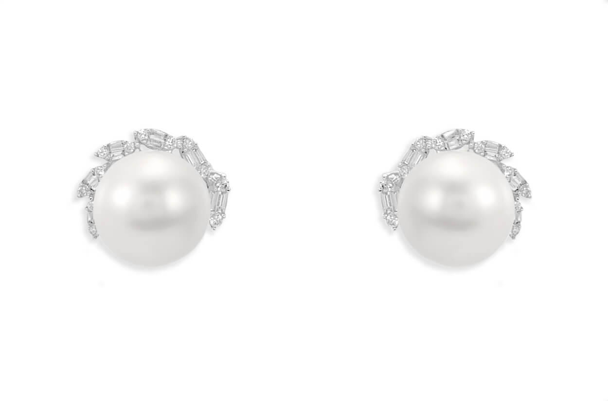 Earrings 18kt Gold South Sea Pearls &amp; Surrounding Diamonds Studs
