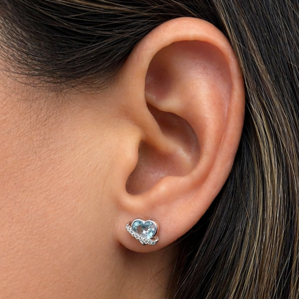 18k gold aquamarine heart and diamond earrings by Diamond Tales