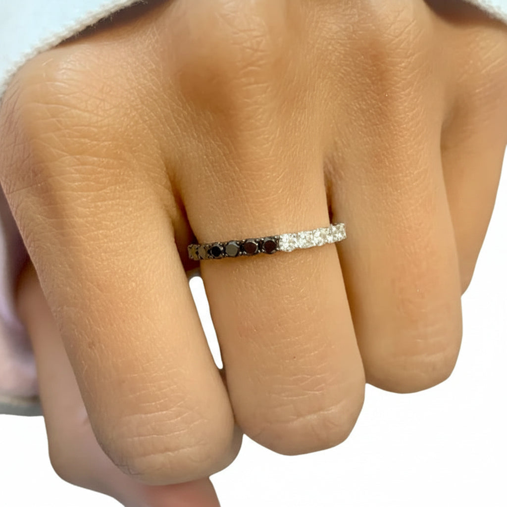 18k gold eternity band with alternating black and white diamonds