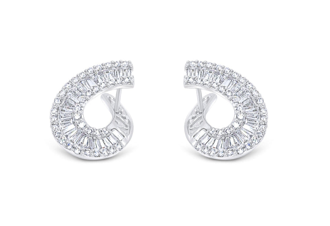 C-shaped diamond earrings in 18k gold by Diamond Tales