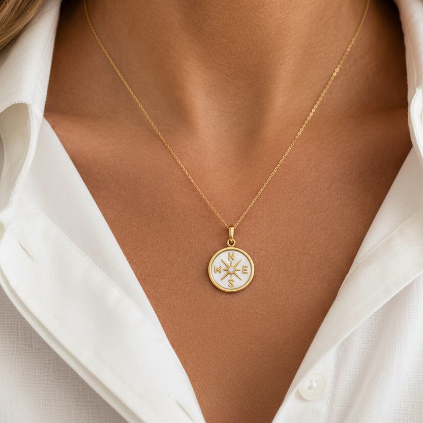 Mother of pearl and 14k gold pendant engraved with cardinal points – Diamond Tales
