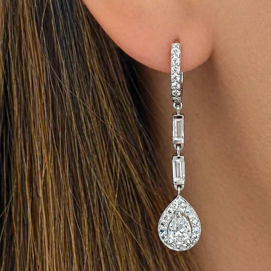 18k gold classic dangle earrings with mixed-cut diamonds