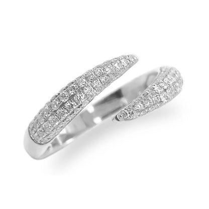 18k gold ring with diamonds set in claw prongs for a clean, structured look