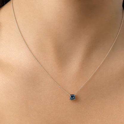 18k gold necklace with 1.02 ct cushion-cut black diamond pendant