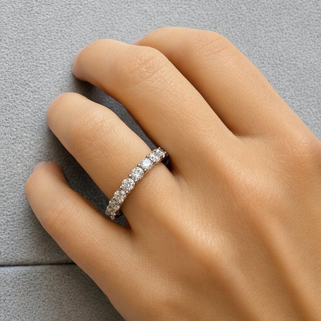 Diamond eternity ring with 20 stones in 18k gold – Diamond Tales