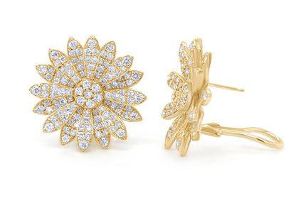 Floral round diamond stud earrings in 18k yellow gold – Diamond Tales