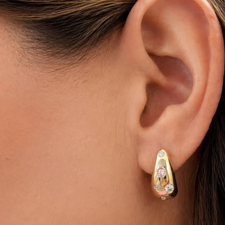 diamond hoop earrings in 14k yellow gold with round brilliant diamonds