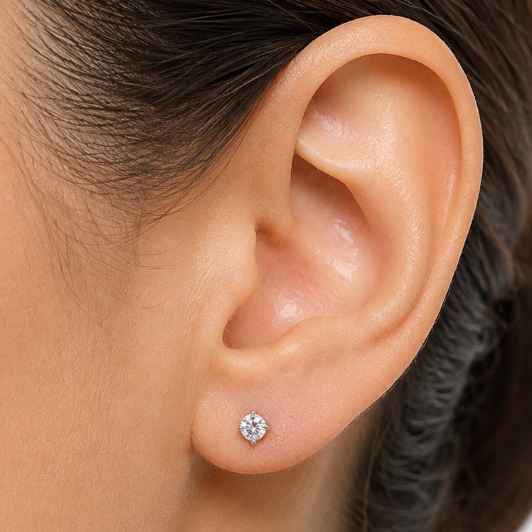 Detail of the screw back closure on the 18k white gold diamond studs