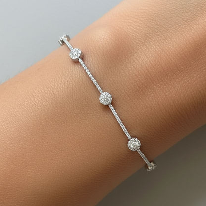 18k white gold bracelet with gold dots and round brilliant diamonds by Diamond Tales