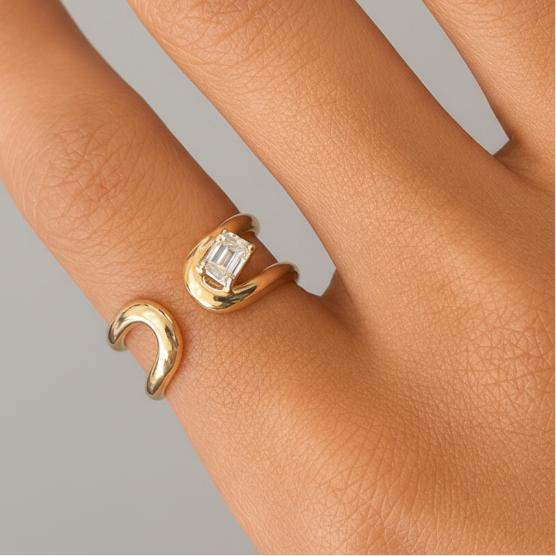 18k gold open ring with emerald-cut diamond by Diamond Tales