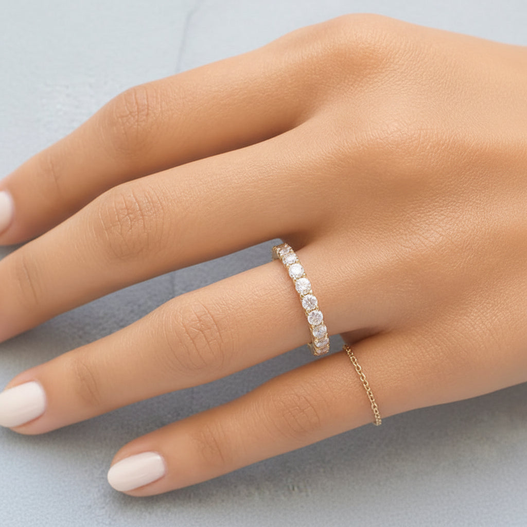 18k yellow gold eternity ring with 21 round brilliant diamonds