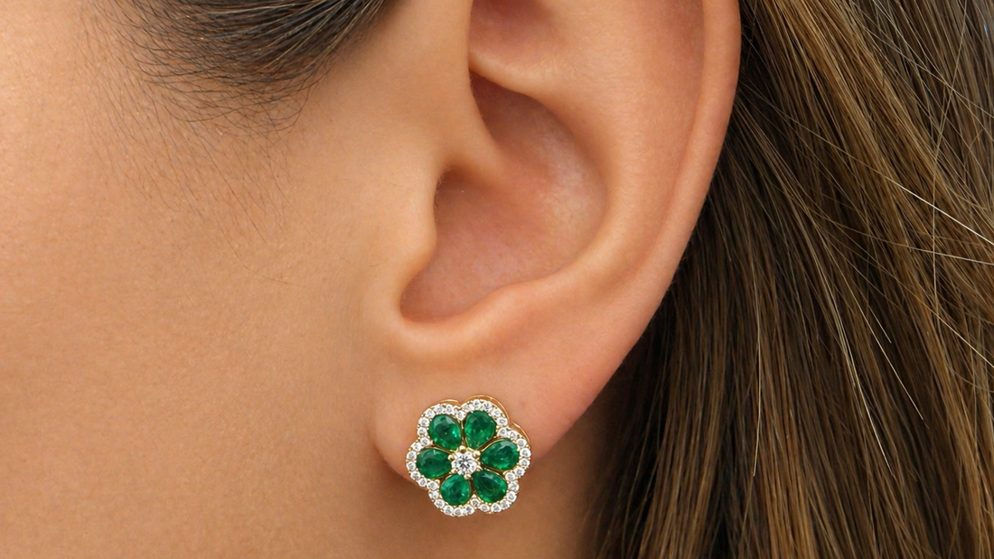 18k yellow gold flower earrings with emeralds and round brilliant diamonds by  Tales