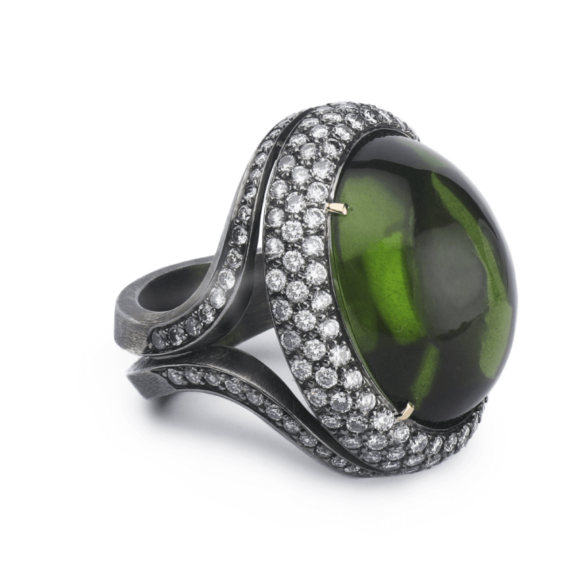 Black rhodium gold ring with gem quality peridot by Diamond Tales