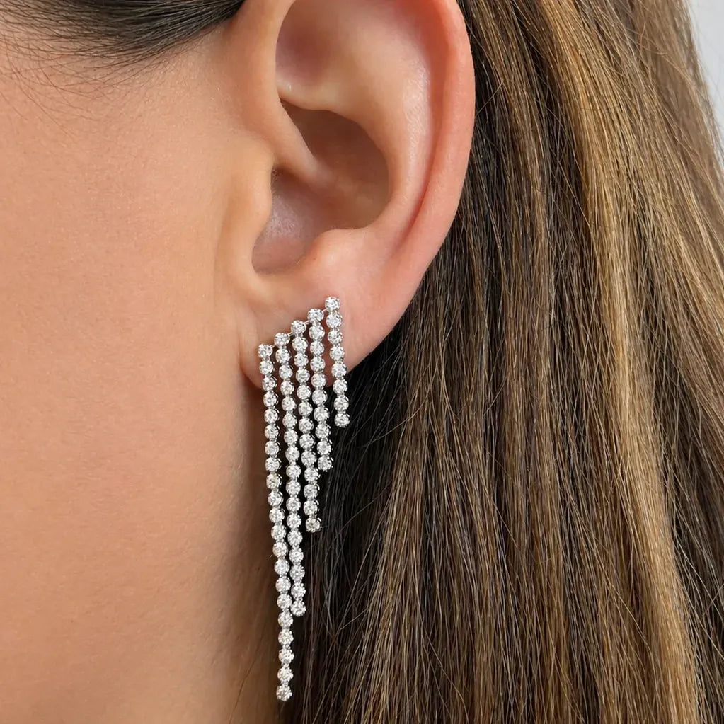 graduated diamond inline drop earrings in 14k gold with round diamonds