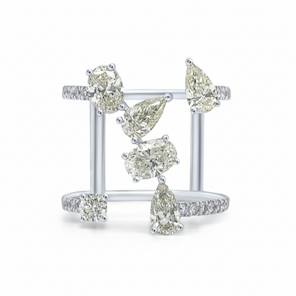 18k gold ring with mixed-cut natural diamonds