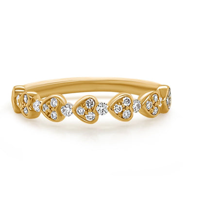 18k yellow gold ring with seven interlocking heart shapes set with round brilliant diamonds