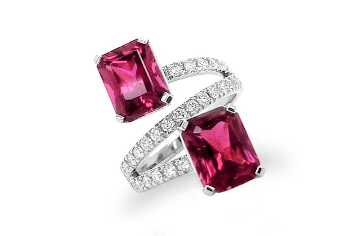 Ring 18kt Gold Purple Garnet &amp; Pave Diamonds - Diamond Tales Fine Jewelry