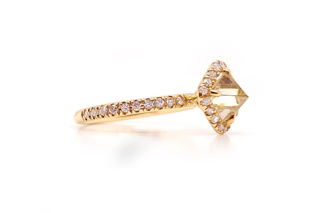 Ring 18kt Yellow Gold &amp; Rough Diamond - Diamond Tales Fine Jewelry
