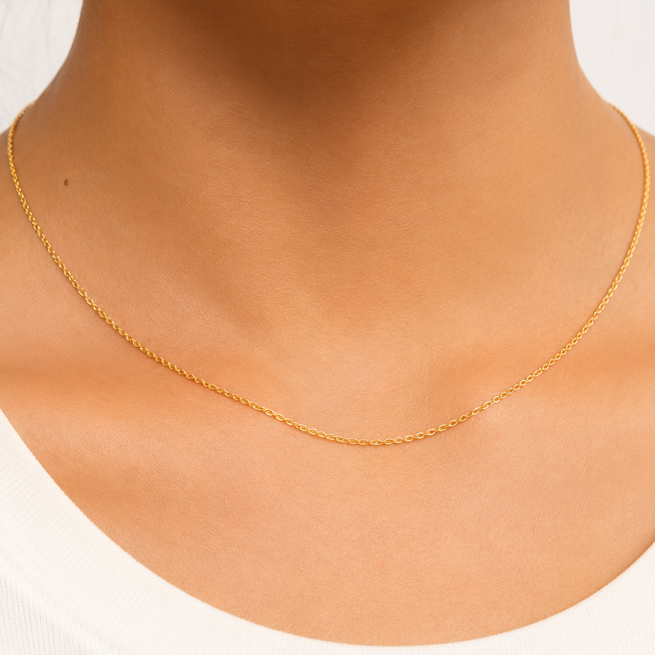 solid 18k yellow gold rolo link chain, detail view