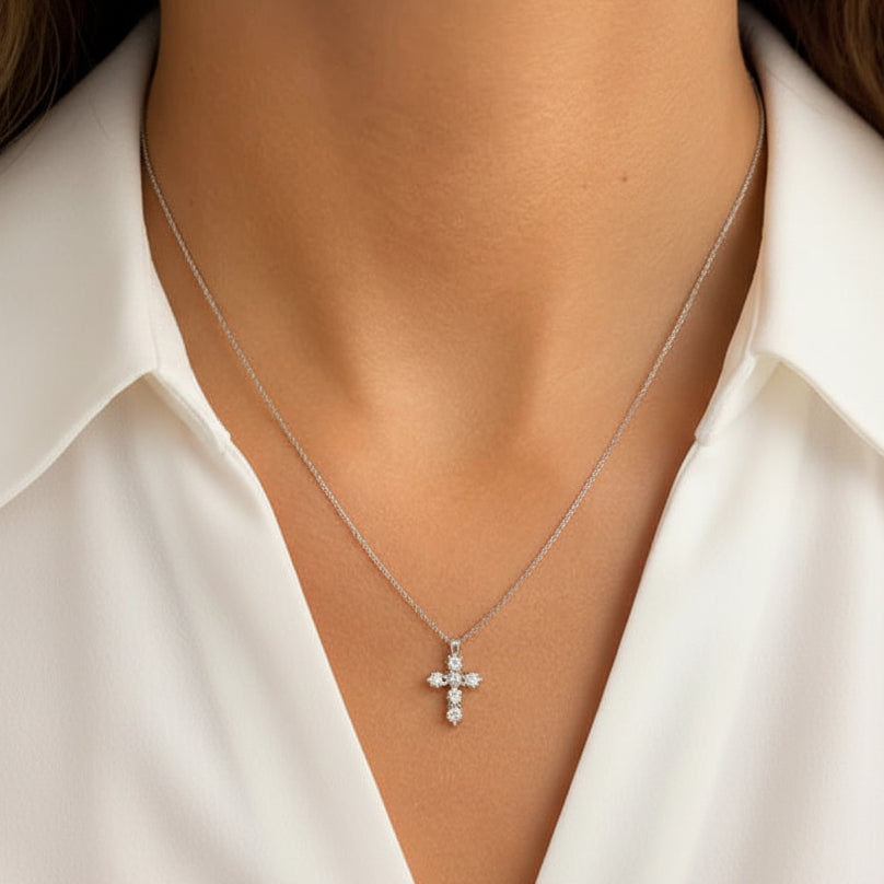 14k white gold cross pendant necklace with round brilliant-cut diamonds