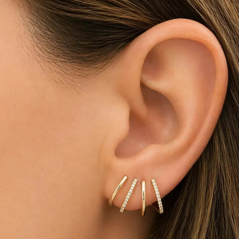 round-diamond-stud-earrings-four-prong-14k-yellow-gold