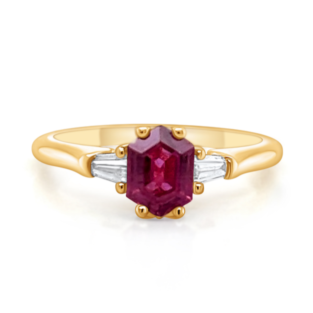 18k yellow gold ring with rubies and baguette diamonds by Diamond Tales